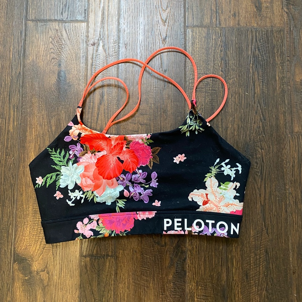 Peloton asian heritage sport bra size L